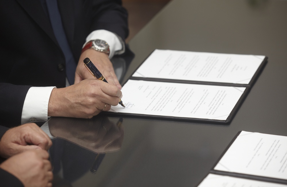 Business Contracts and Reasons to Use a Contract Attorney